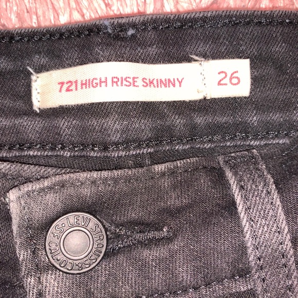 LEVI JEANS RIPPED - Picture 5 of 5